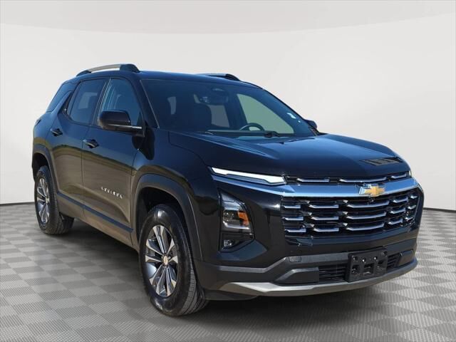 2025 Chevrolet Equinox LT — photo 1 of 13