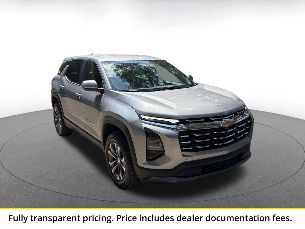2025 Chevrolet Equinox FWD LT — photo 1 of 13