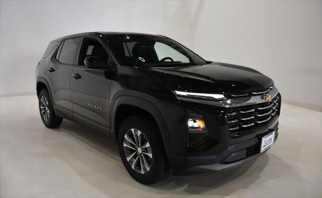 2025 Chevrolet Equinox LT — photo 1 of 25