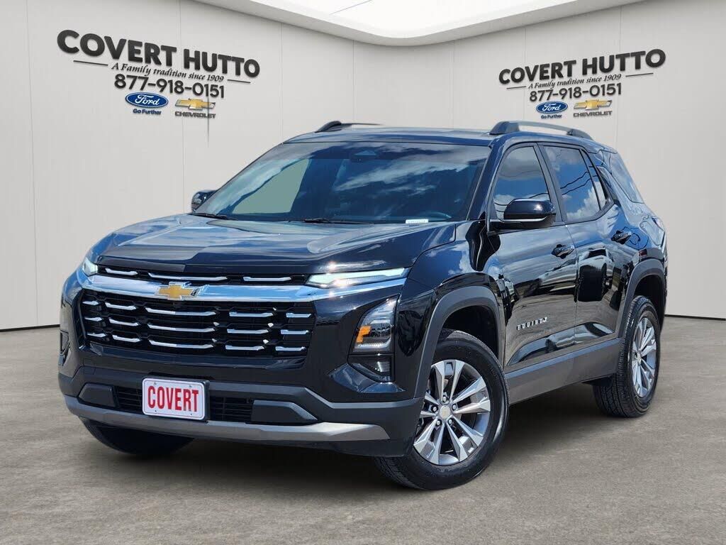 2025 Chevrolet Equinox LT — photo 1 of 15