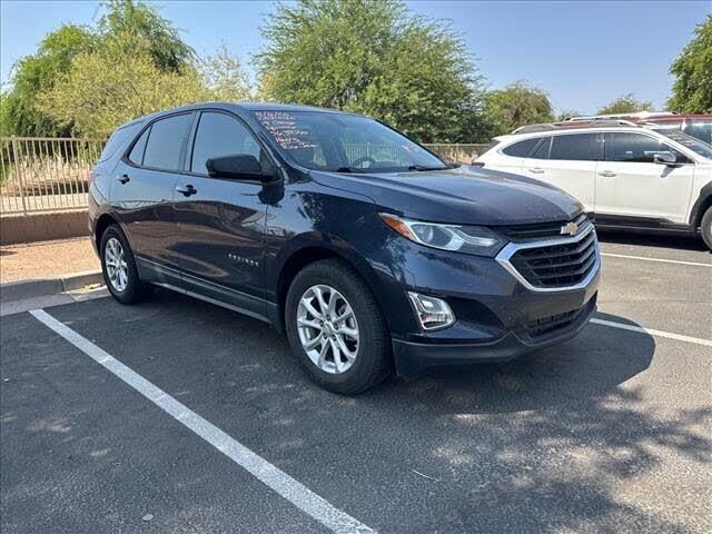 2019 Chevrolet Equinox LS — photo 1 of 1