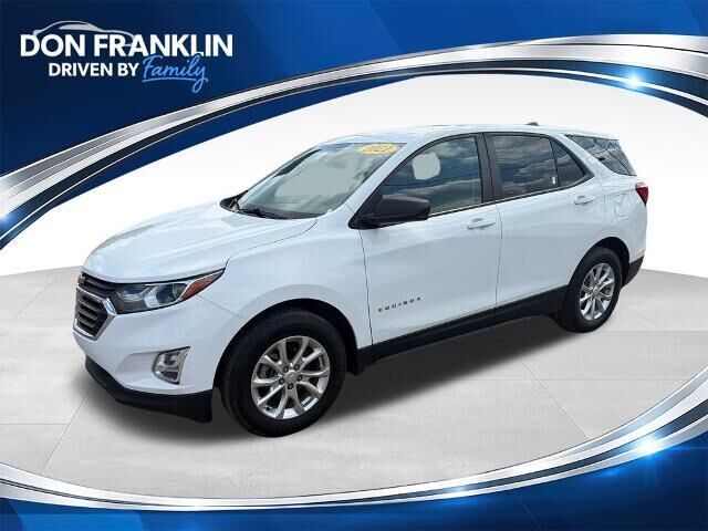 2021 Chevrolet Equinox LS — photo 1 of 26