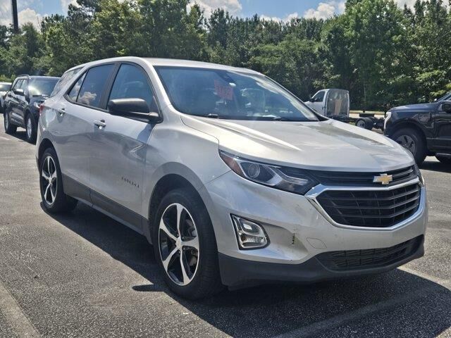2021 Chevrolet Equinox LS — photo 1 of 26