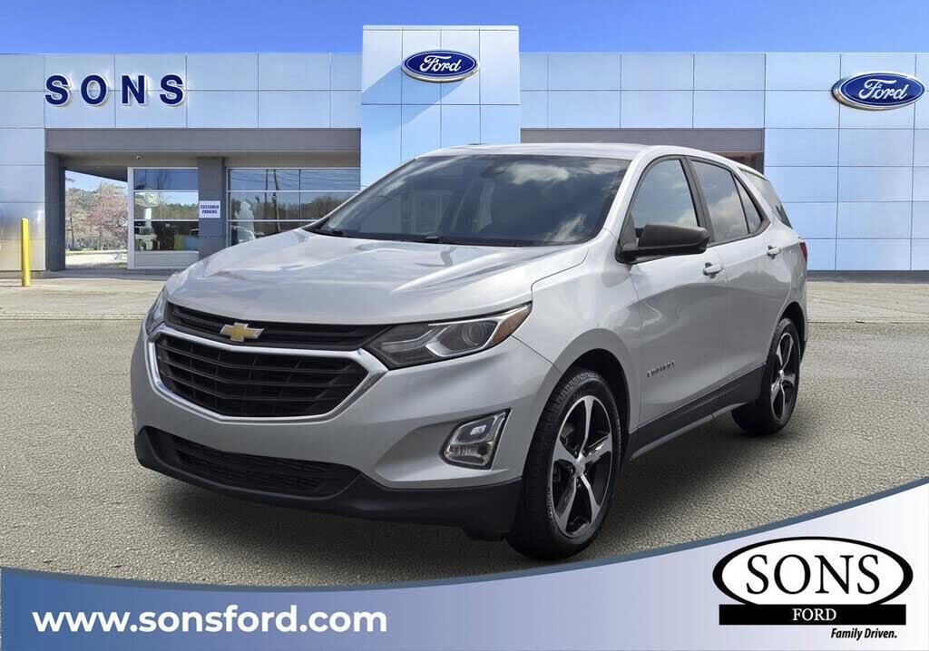2021 Chevrolet Equinox LS — photo 1 of 1