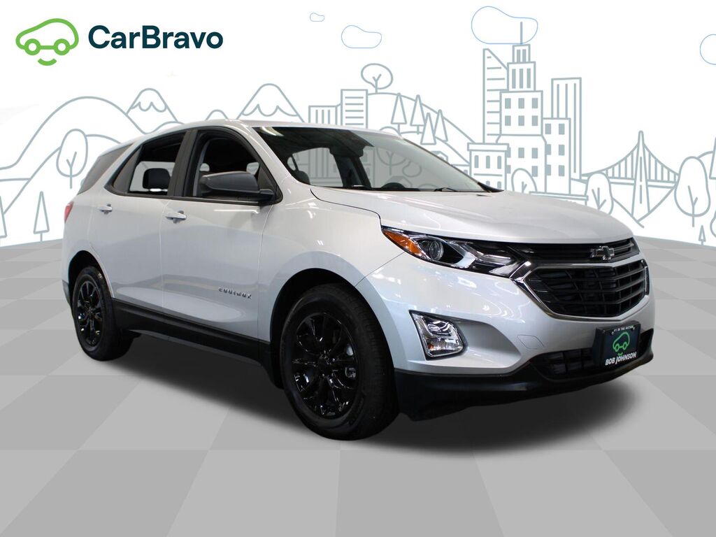 2021 Chevrolet Equinox LS — photo 1 of 6