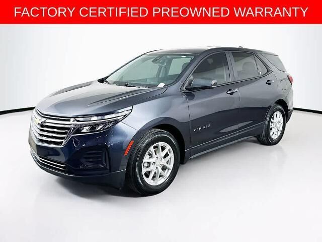 2022 Chevrolet Equinox LS — photo 1 of 26