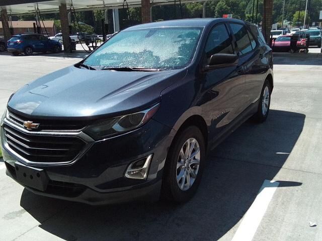 2019 Chevrolet Equinox LS — photo 1 of 2