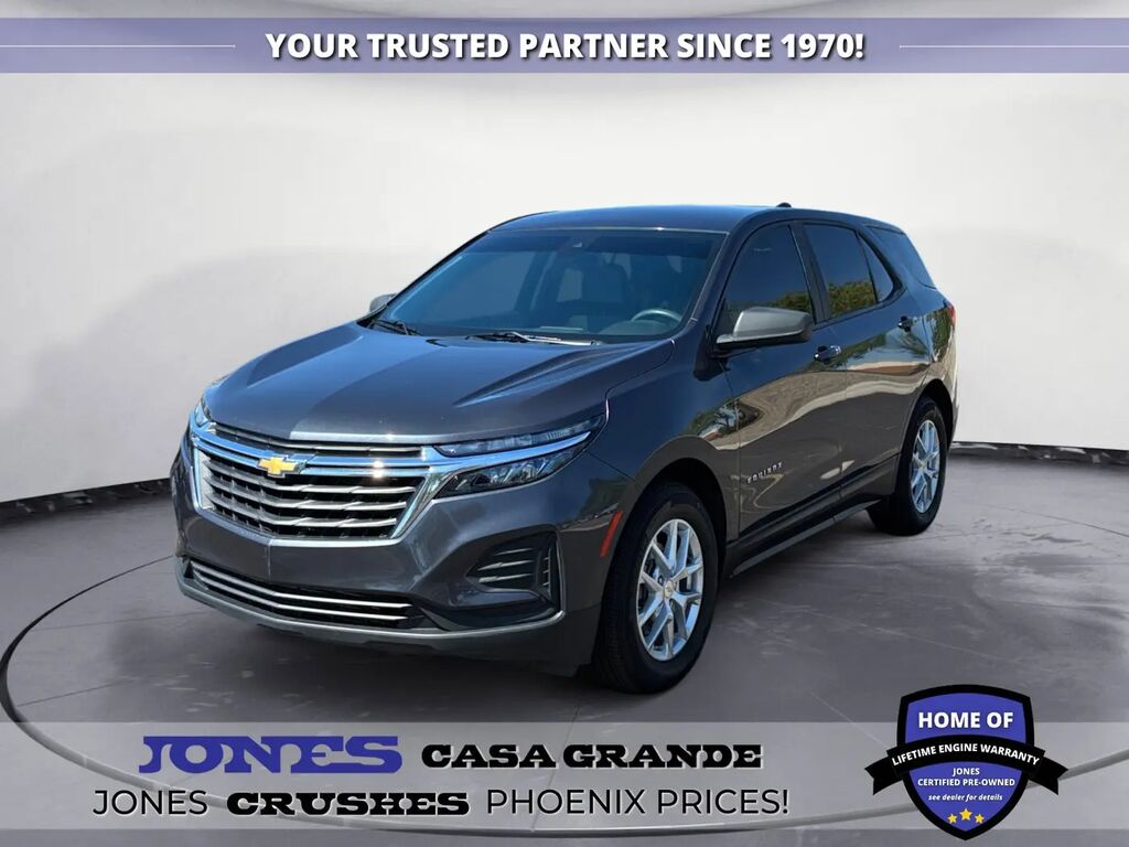 2022 Chevrolet Equinox LS — photo 1 of 13