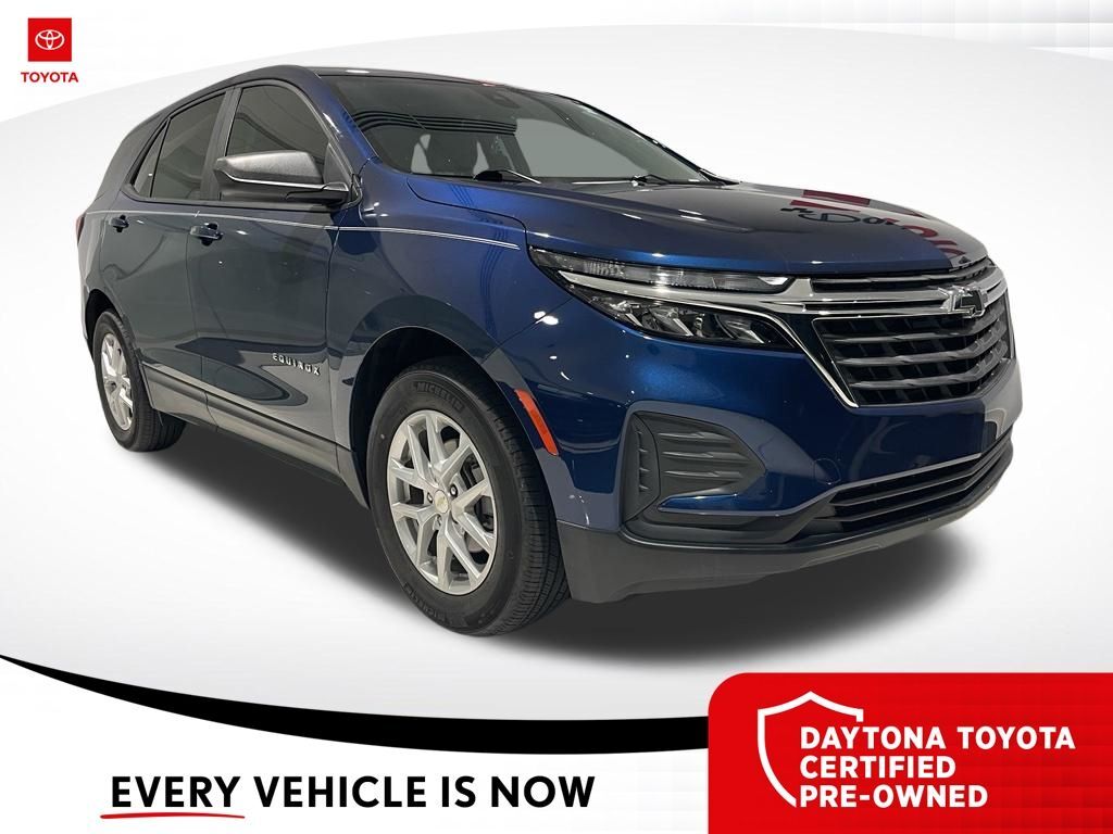 2022 Chevrolet Equinox LS — photo 1 of 13