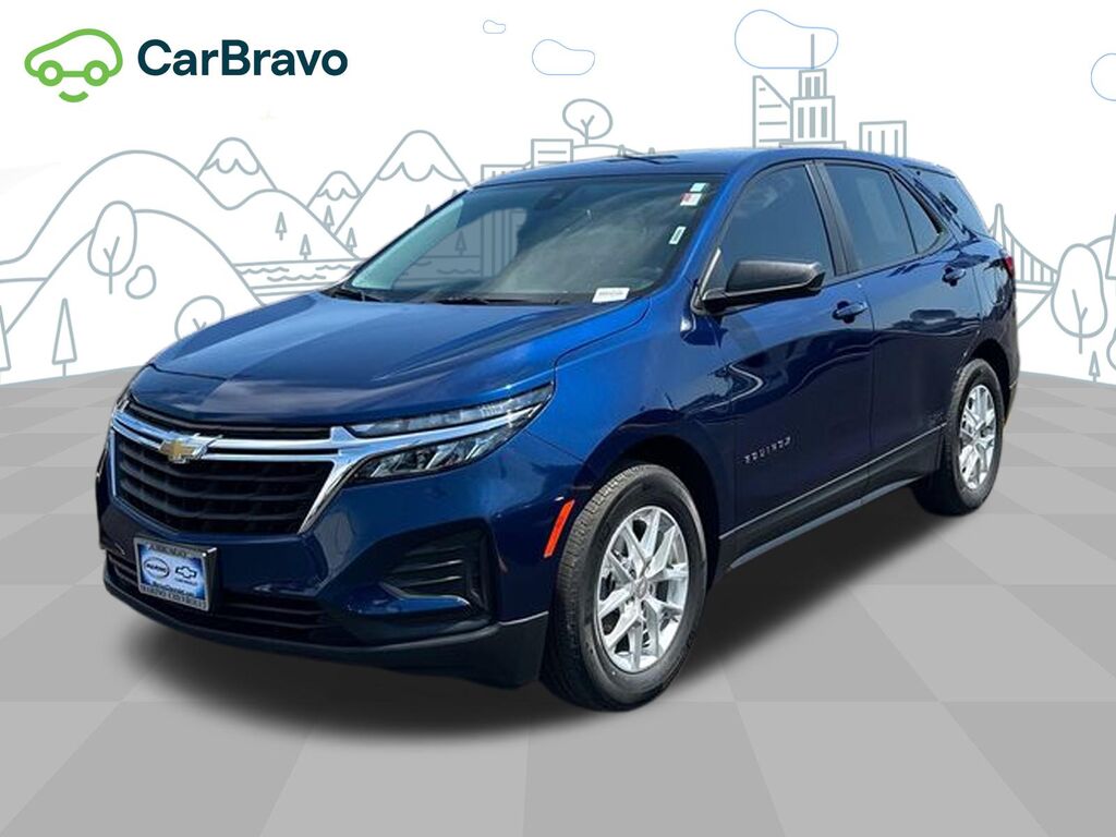 2022 Chevrolet Equinox LS — photo 1 of 6