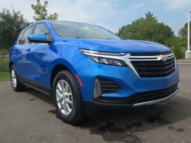 2024 Chevrolet Equinox LT — photo 1 of 26