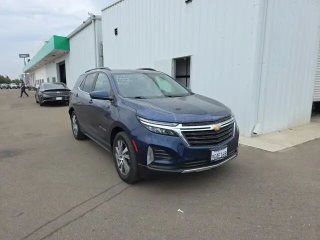 2023 Chevrolet Equinox LT — photo 1 of 10