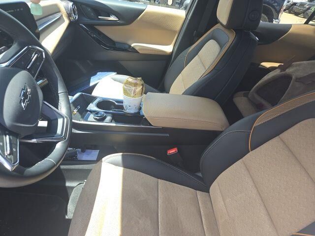 2026 Chevrolet Equinox ACTIV — photo 1 of 25