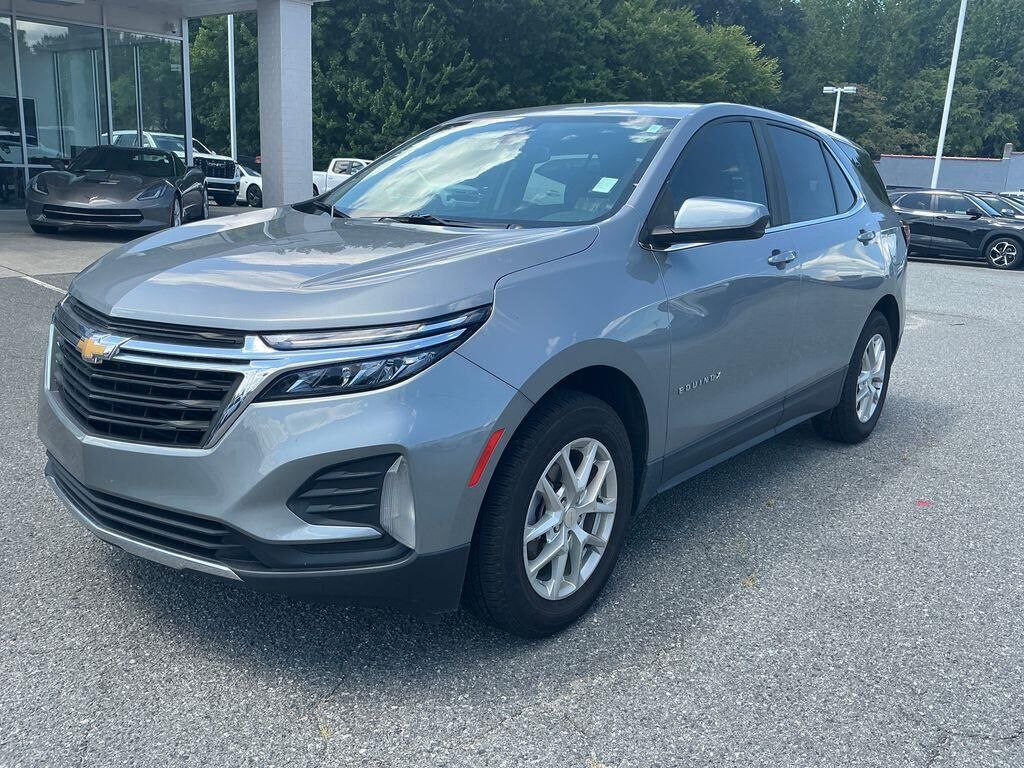 2023 Chevrolet Equinox LT — photo 1 of 26