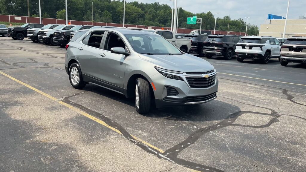 2024 Chevrolet Equinox LT — photo 1 of 7