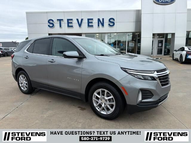 2023 Chevrolet Equinox LT — photo 1 of 26