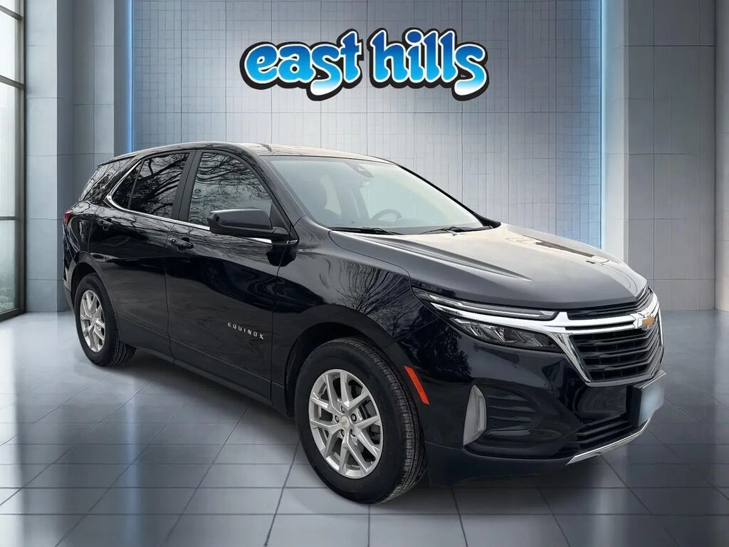 2023 Chevrolet Equinox LT — photo 1 of 13