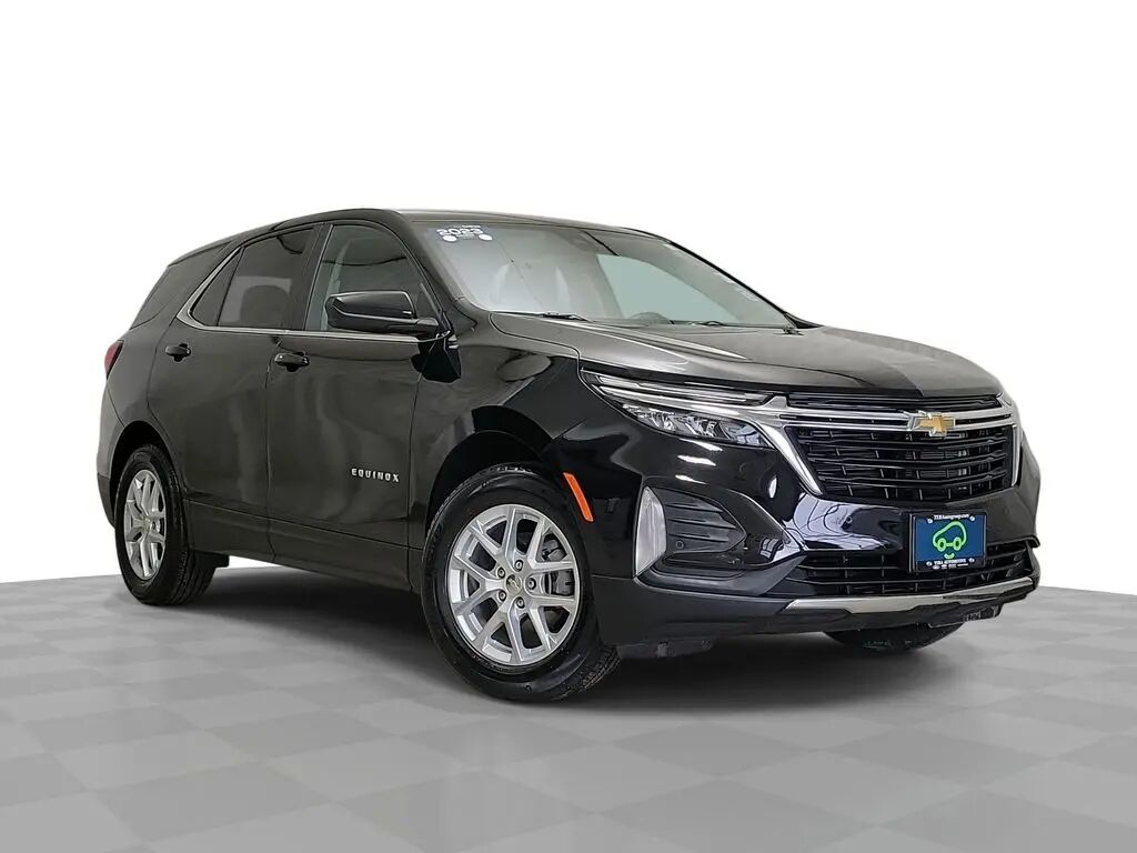 2023 Chevrolet Equinox LT — photo 1 of 39