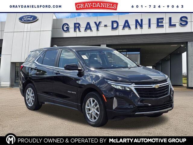 2024 Chevrolet Equinox LT — photo 1 of 20