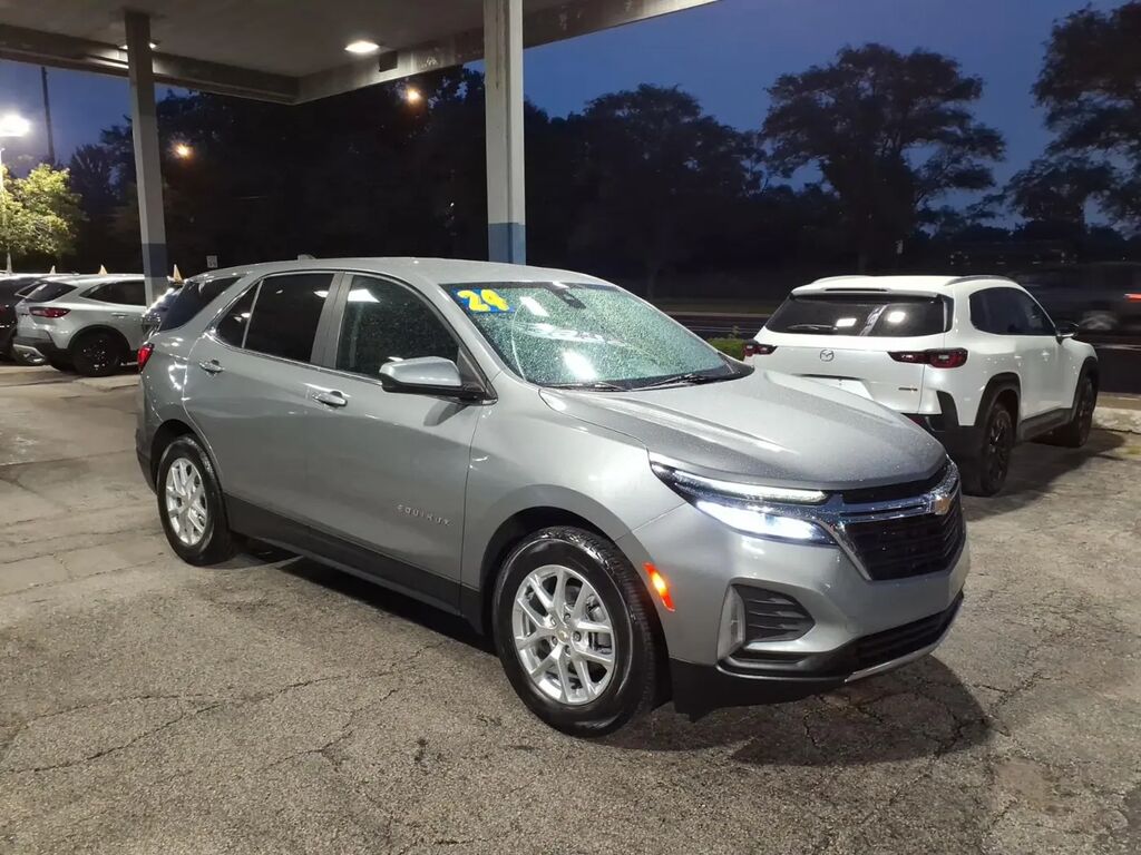 2024 Chevrolet Equinox LT — photo 1 of 13