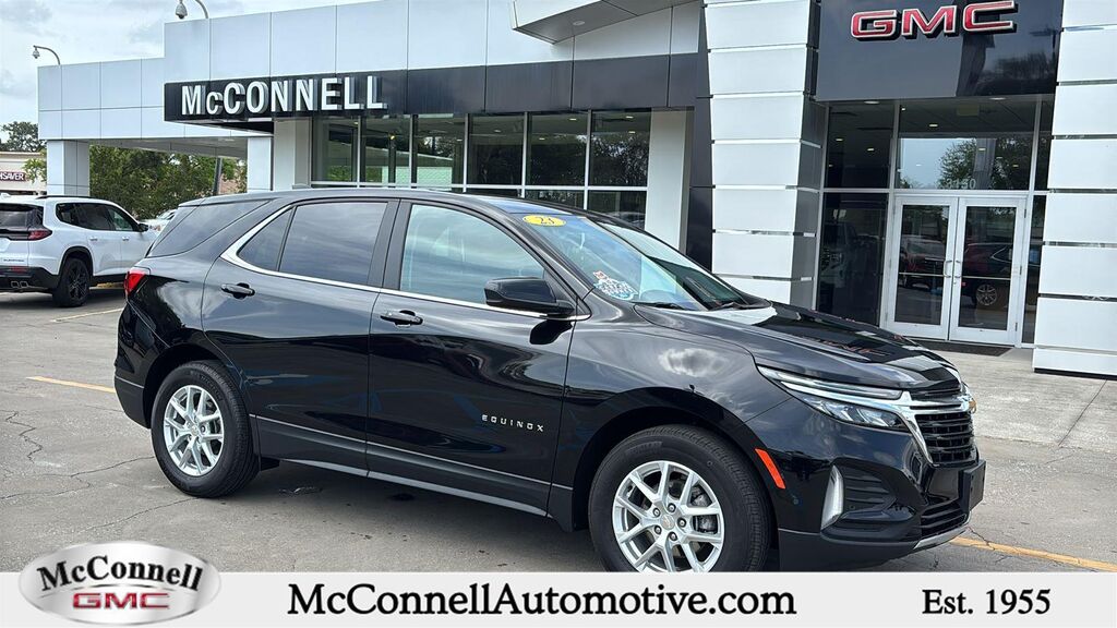 2023 Chevrolet Equinox LT — photo 1 of 17
