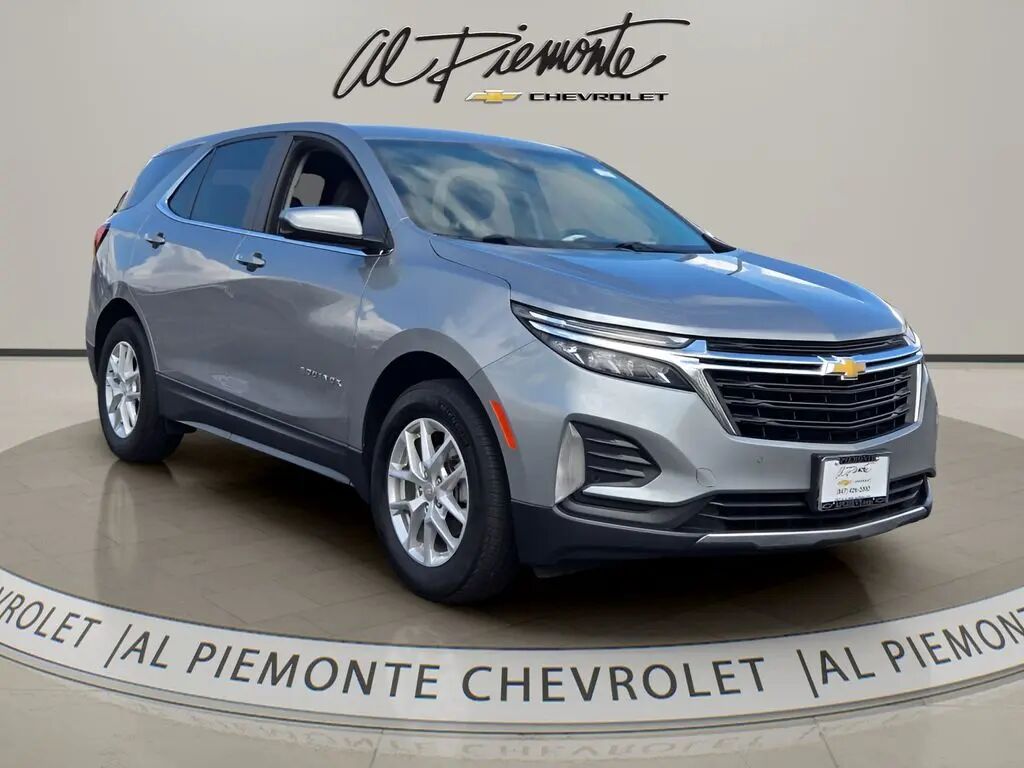 2023 Chevrolet Equinox LT — photo 1 of 13