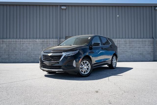 2024 Chevrolet Equinox LT — photo 1 of 13