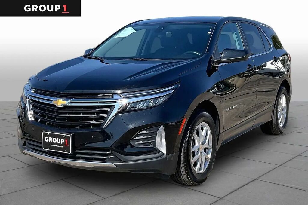 2024 Chevrolet Equinox LT — photo 1 of 12