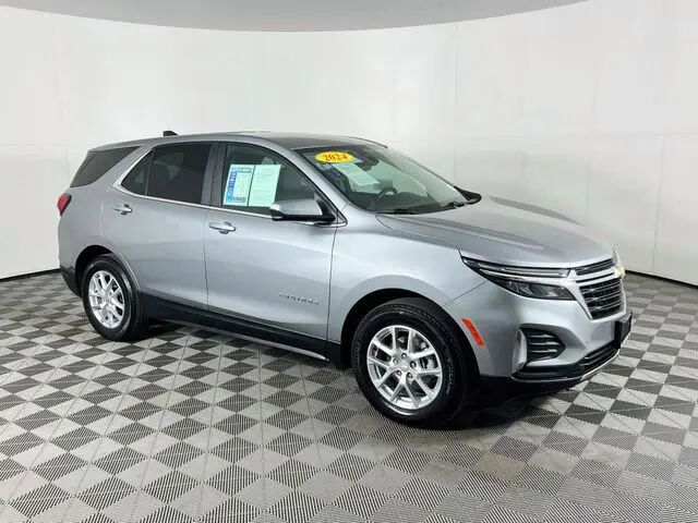 2024 Chevrolet Equinox LT — photo 1 of 13