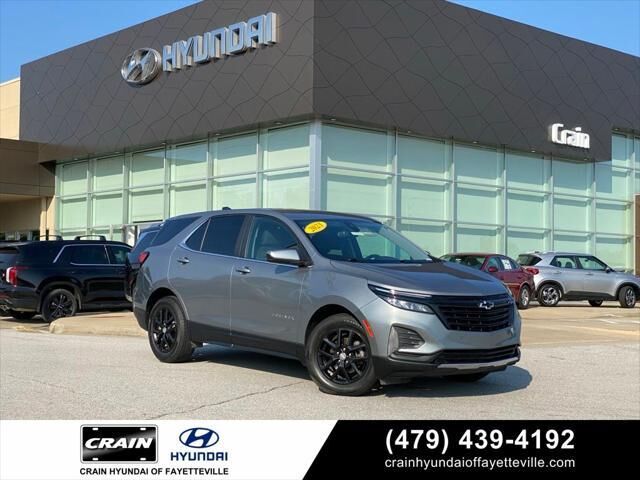 2023 Chevrolet Equinox LT — photo 1 of 30