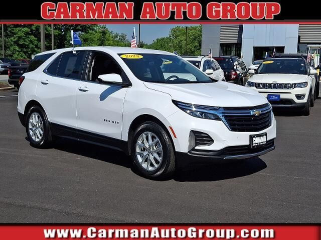 2023 Chevrolet Equinox LT — photo 1 of 1