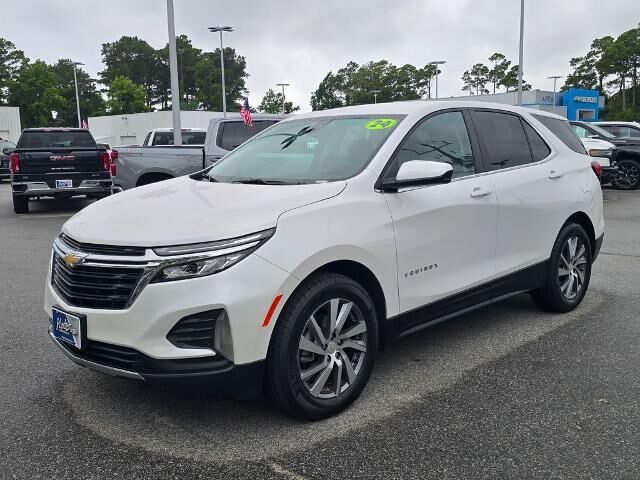 2024 Chevrolet Equinox LT — photo 1 of 19