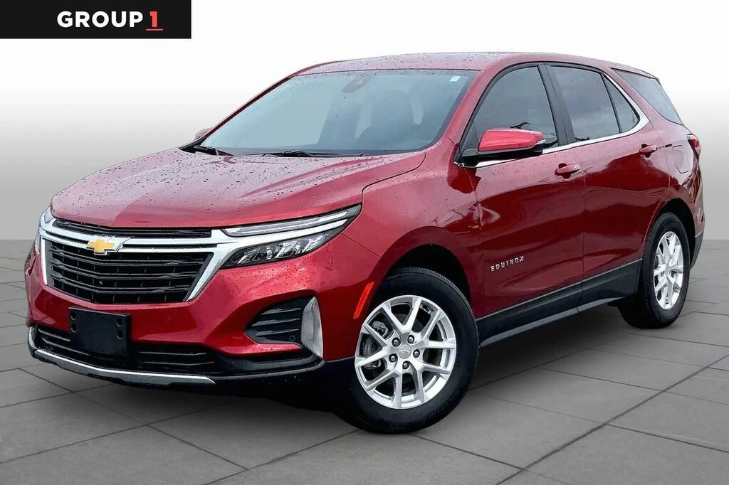 2024 Chevrolet Equinox LT — photo 1 of 12