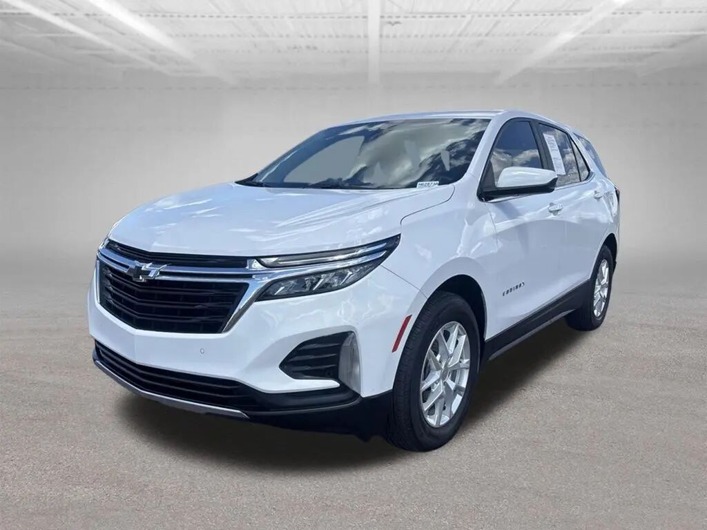 2022 Chevrolet Equinox LT — photo 1 of 13