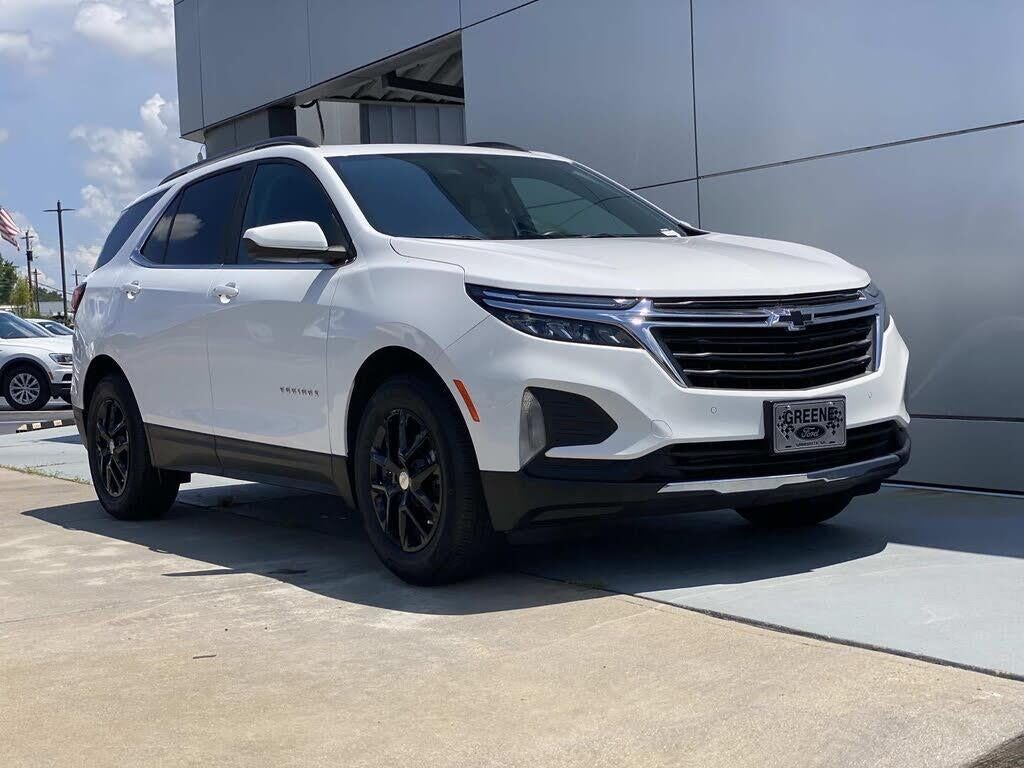 2022 Chevrolet Equinox LT — photo 1 of 1