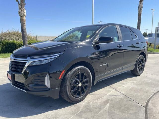 2022 Chevrolet Equinox LT — photo 1 of 13