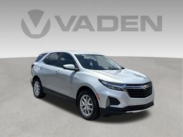 2022 Chevrolet Equinox LT — photo 1 of 13
