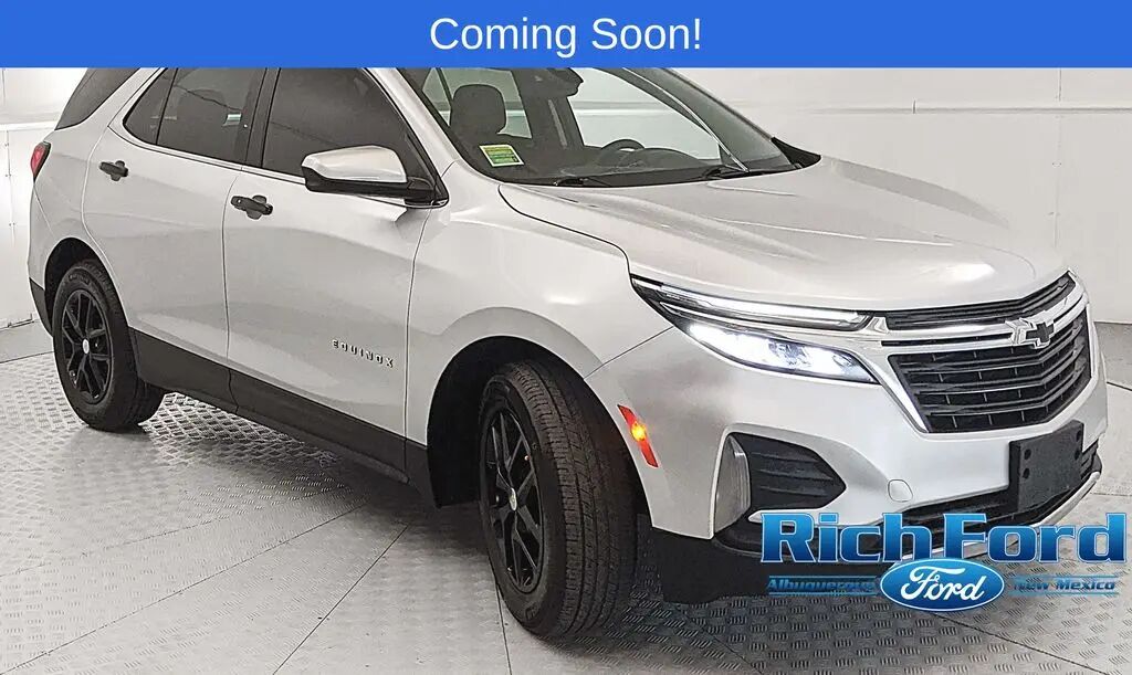 2022 Chevrolet Equinox LT — photo 1 of 26