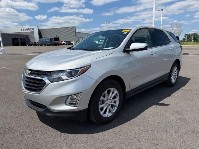 2020 Chevrolet Equinox LT — photo 1 of 26