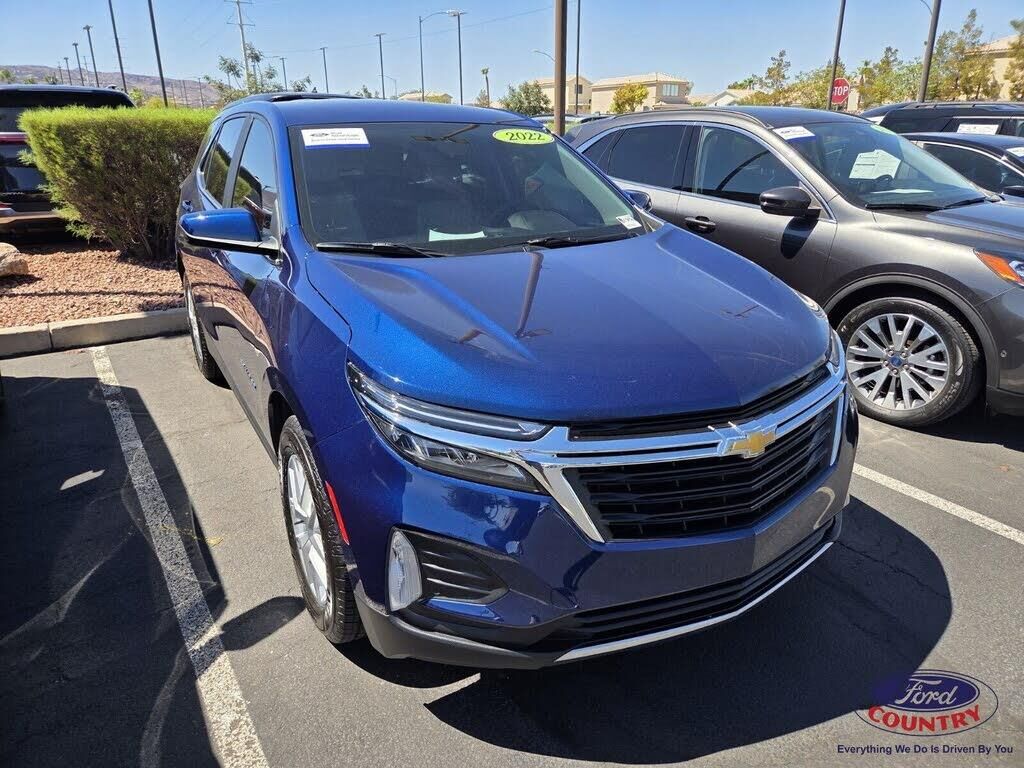 2022 Chevrolet Equinox LT — photo 1 of 2