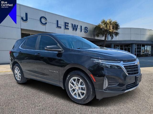 2022 Chevrolet Equinox LT — photo 1 of 25