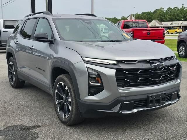 2025 Chevrolet Equinox RS — photo 1 of 39