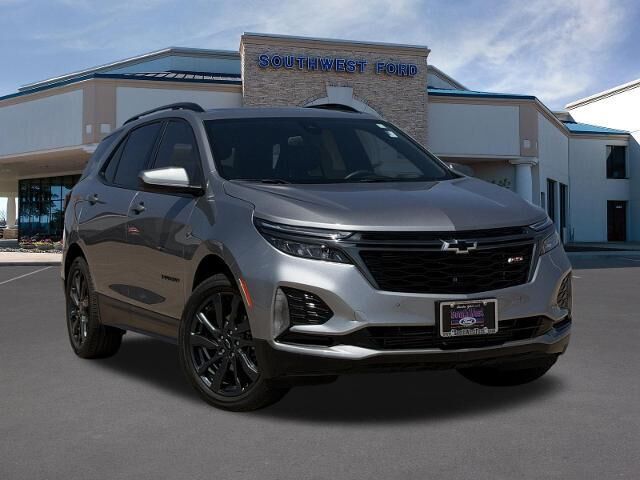 2023 Chevrolet Equinox RS — photo 1 of 13