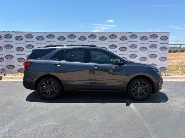 2023 Chevrolet Equinox RS — photo 1 of 27