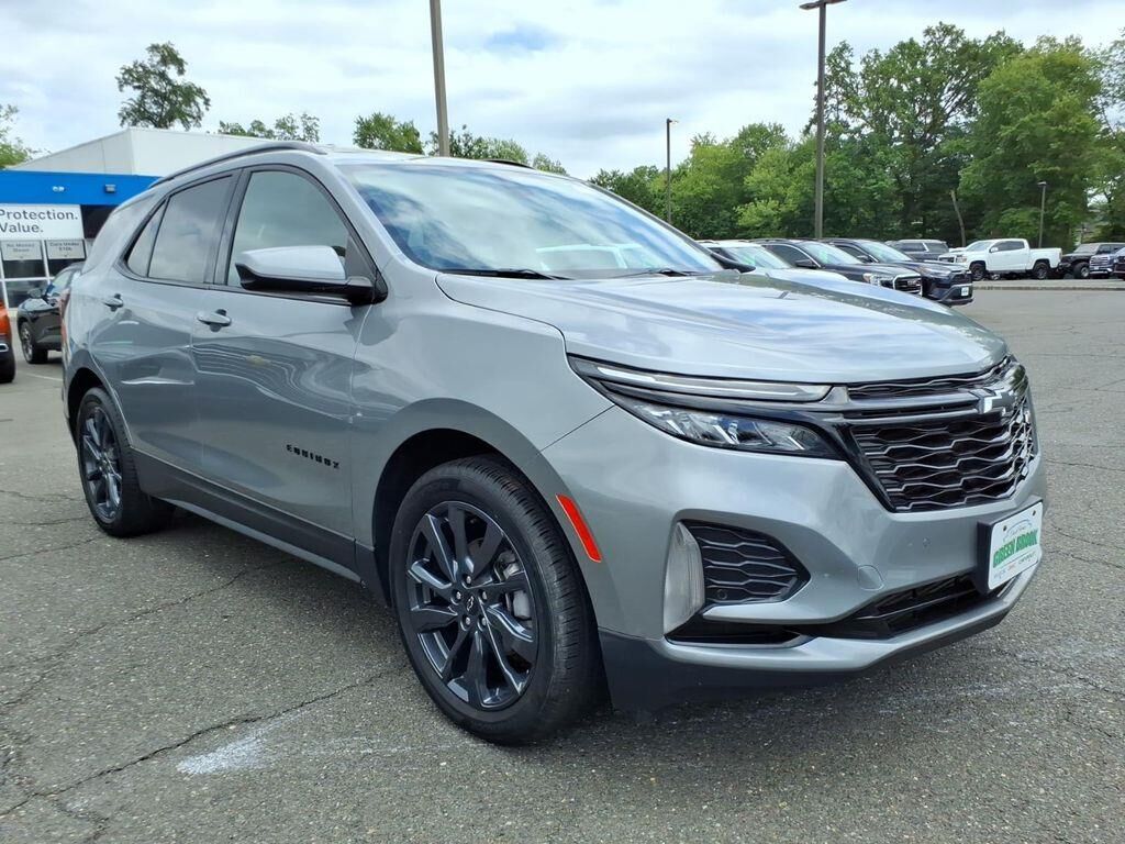 2024 Chevrolet Equinox RS — photo 1 of 13