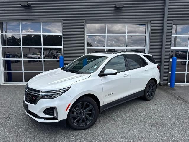 2023 Chevrolet Equinox RS — photo 1 of 26