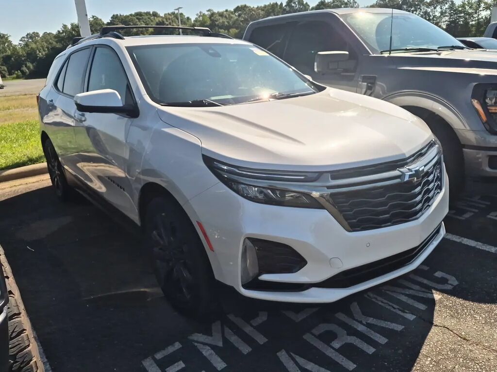 2023 Chevrolet Equinox RS — photo 1 of 31