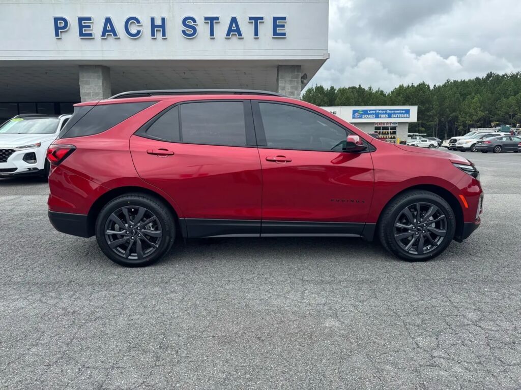2024 Chevrolet Equinox RS — photo 1 of 14