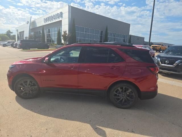 2023 Chevrolet Equinox RS — photo 1 of 8