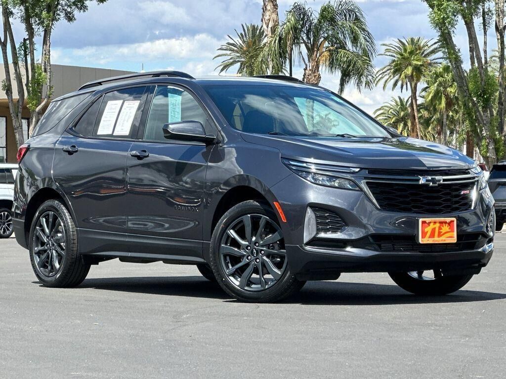 2023 Chevrolet Equinox RS — photo 1 of 1